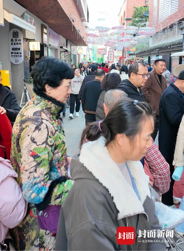 成都温江“鸡肉大赛”爆火10余家凉拌鸡商家抢擂台 周边商户：嘴都吃“烂”了(图6)