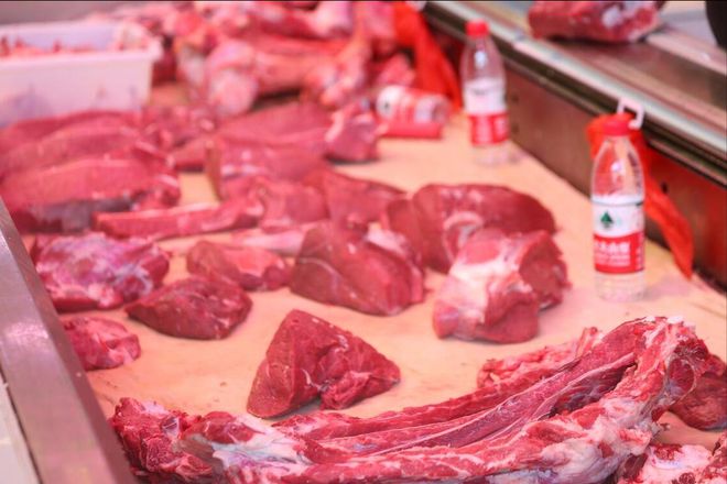 牛肉29一斤羊腿24一斤今年牛羊肉咋这么便宜？5个原因很现实(图5)