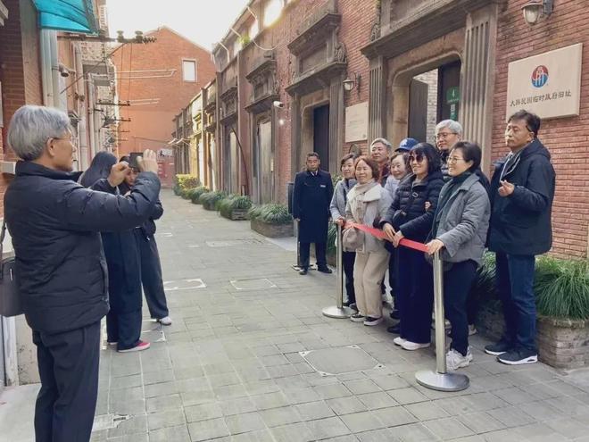 太夸张！上海一餐厅突然爆火：排队起码3-5小时晚上十点后几乎全是韩国人店员直呼很(图4)